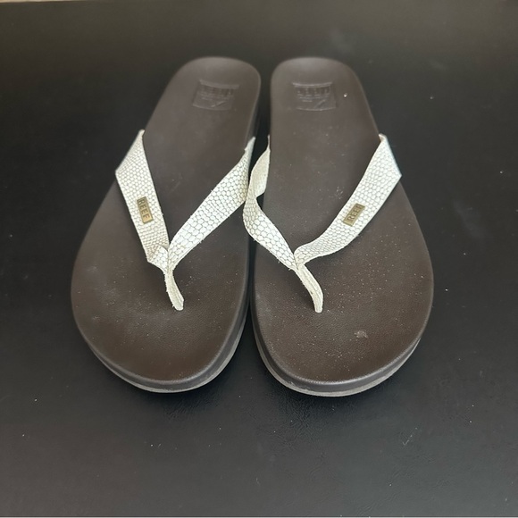 Reef Cushion Court White Black Sassy Women's Flip Flop Sandals Size 10 Thongs - Picture 4 of 10